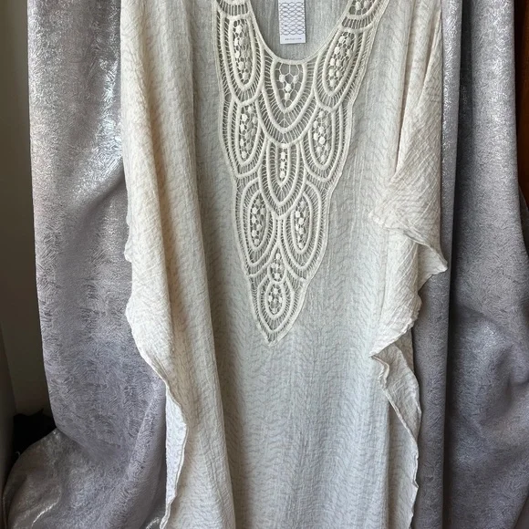NWT EBERJEY Isadora Beautiful beach cover-up. - Picture 4 of 11